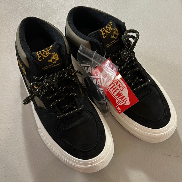 VANS | Surplus Half Cab Mens Pro Shoes - Picture 2 of 6